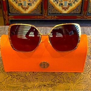 TORY BURCH SUNGLASSES